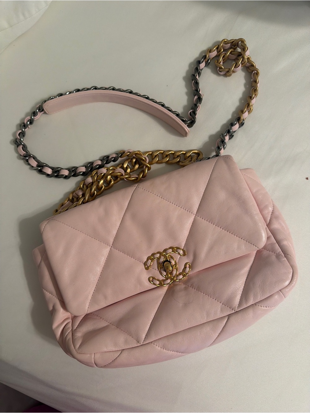 Chanel 19 Pink lamb skin Chain Shoulder Bag with Gold-Tone Logo